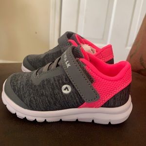 Airwalk, size 5 baby/toddler girls